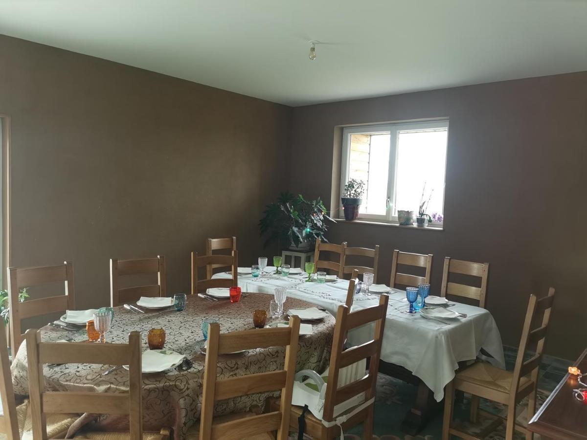 Les Chambres D'Hotes De La Frissonnette Auzelles 外观 照片