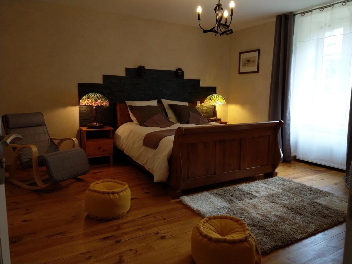 Les Chambres D'Hotes De La Frissonnette Auzelles 外观 照片