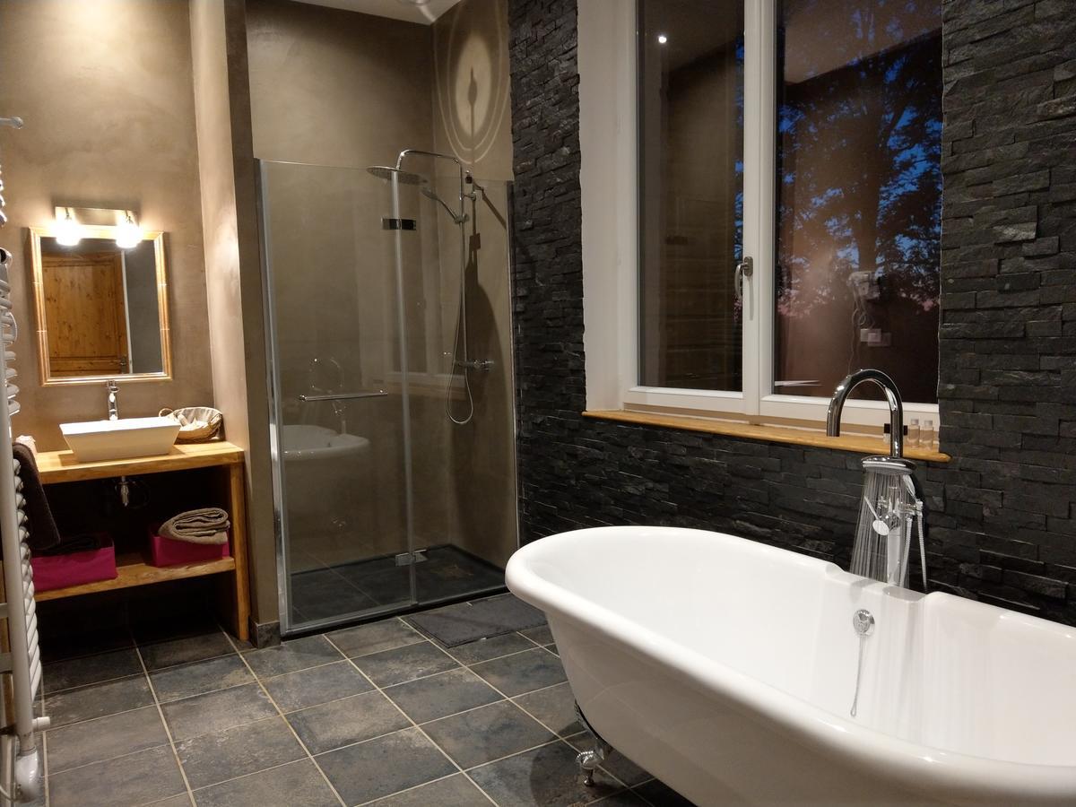 Les Chambres D'Hotes De La Frissonnette Auzelles 外观 照片