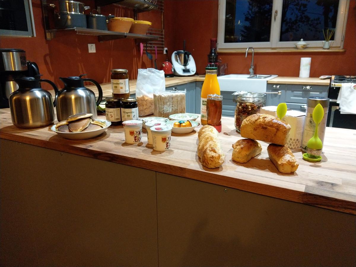Les Chambres D'Hotes De La Frissonnette Auzelles 外观 照片