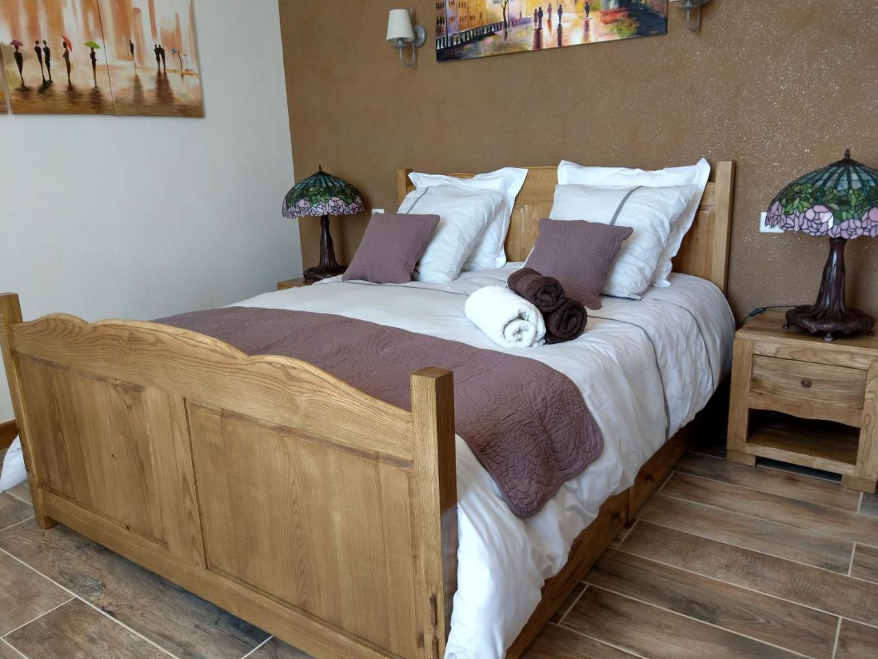 Les Chambres D'Hotes De La Frissonnette Auzelles 外观 照片