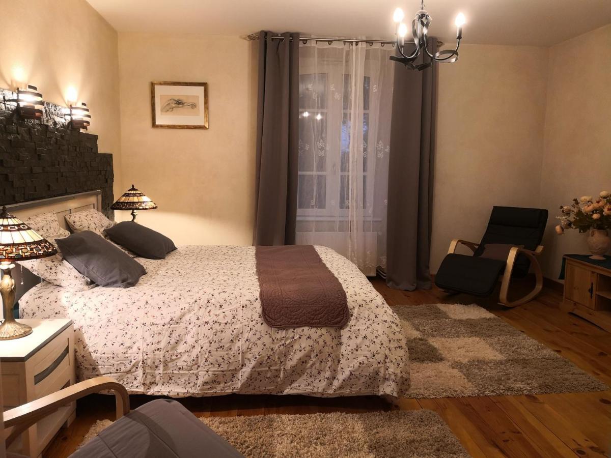 Les Chambres D'Hotes De La Frissonnette Auzelles 外观 照片