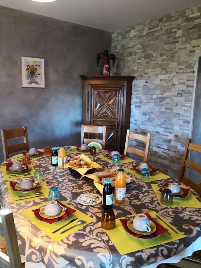 Les Chambres D'Hotes De La Frissonnette Auzelles 外观 照片